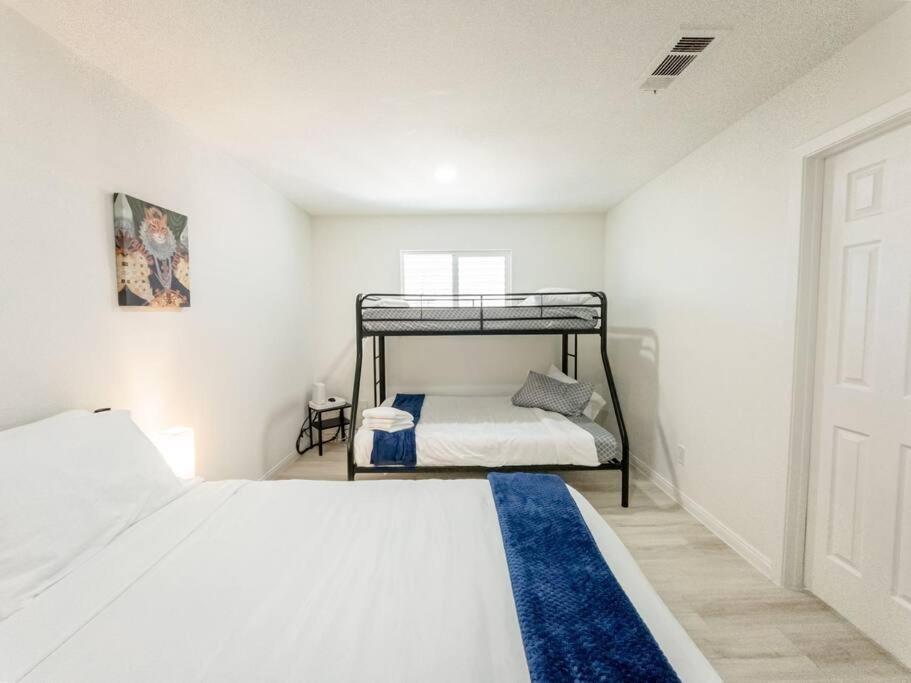 Roomy Home 5 Mins From Attractions Galveston Extérieur photo
