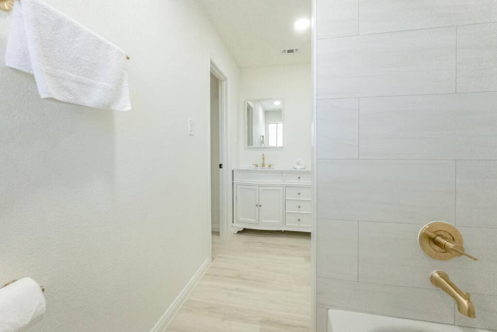 Roomy Home 5 Mins From Attractions Galveston Extérieur photo