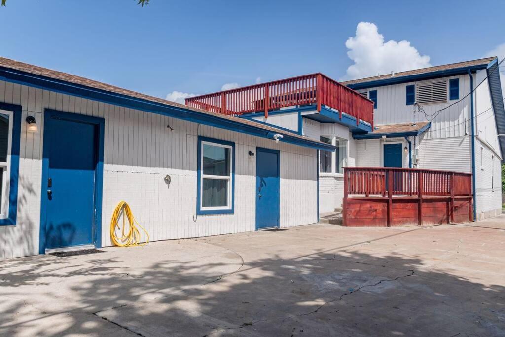 Roomy Home 5 Mins From Attractions Galveston Extérieur photo