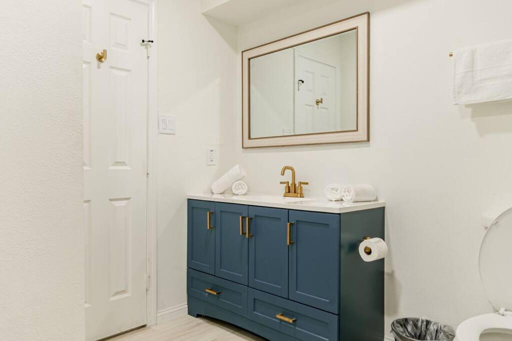 Roomy Home 5 Mins From Attractions Galveston Extérieur photo